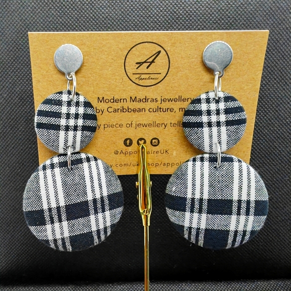Monochrome triple drop Madras fabric earrings - Picture 2 of 3
